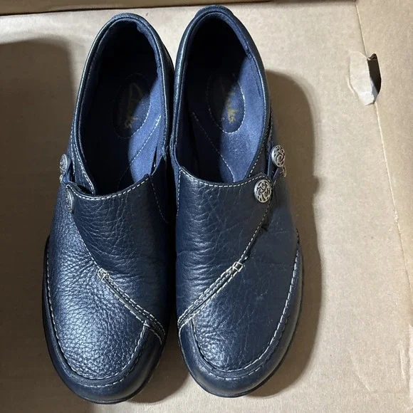 Clarks Shoes Womens 7.5 N Loafer Navy Leather Slip On Round Toe Comfort - Picture 1 of 9